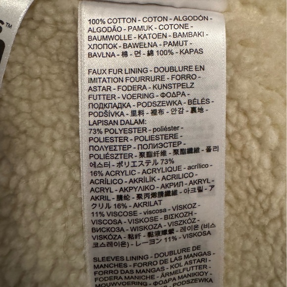 NWT Levi Premium Ex Boyfriend Trucker Jacket - Picture 3 of 6